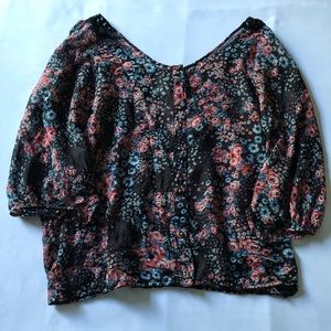 Women No Boundaries Size XXL Black And Red Color Top - 0770